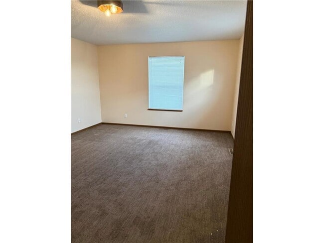 Building Photo - 1706 Lincoln Ave