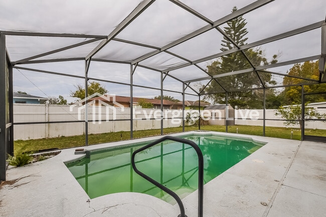 Building Photo - 2038 Keyes Ln