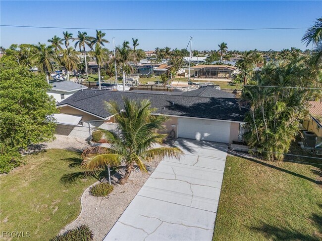 Building Photo - 2823 SE 18th Ave