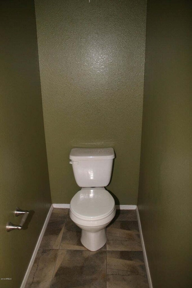 Building Photo - Two Bedroom in Tempe