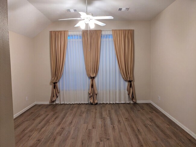 Building Photo - 13415 Highland Park Ct