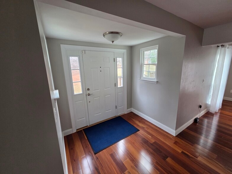 Front Door - 115 Waltham Ct