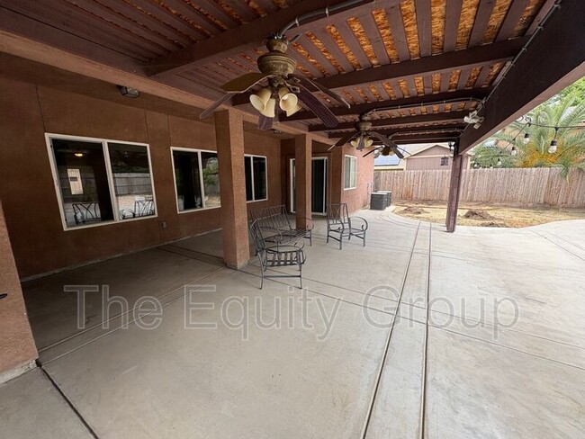 Building Photo - 4911 W Elkhorn Ave