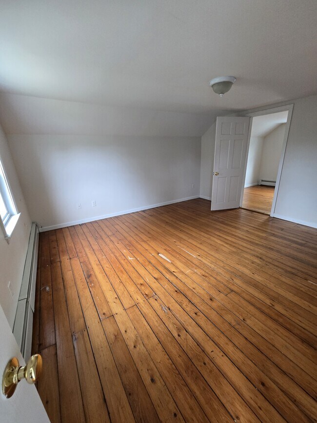 Building Photo - 257 Litchfield St