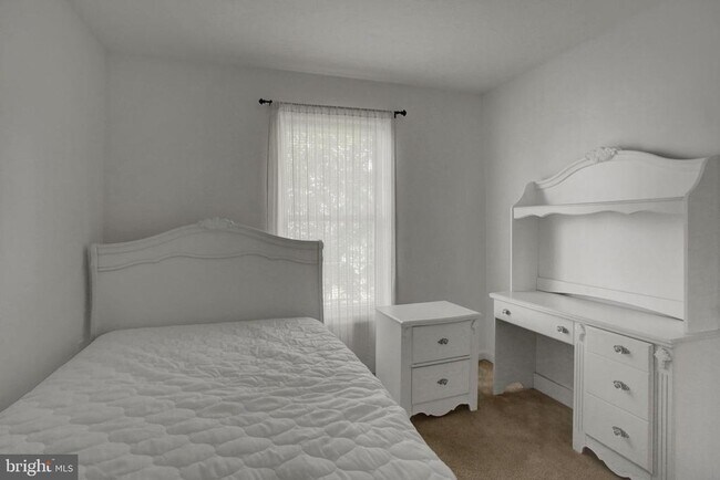 Building Photo - 201 Eleah's Crossing