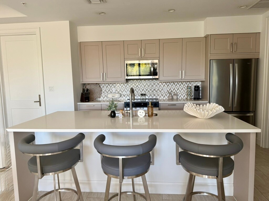 Building Photo - 1111 Central Ave