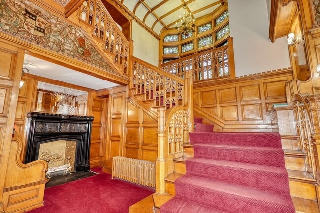 Building Photo - 987 East Ave