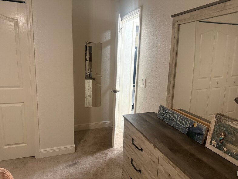 Furnished Rented Room - 5780 Osprey Rd