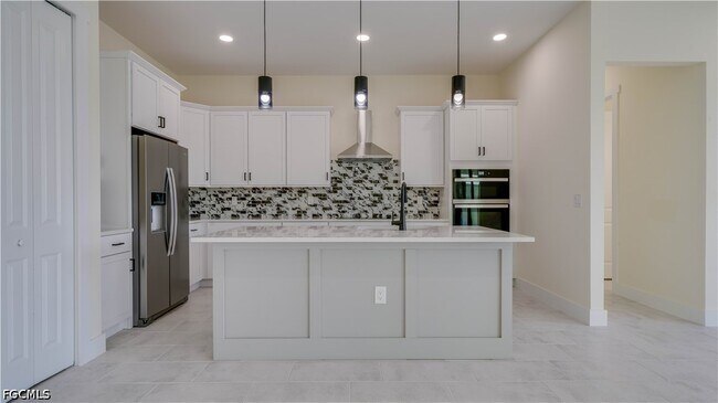 Building Photo - 3805 SW 1st St