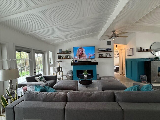 Building Photo - 2524 Key Largo Ln