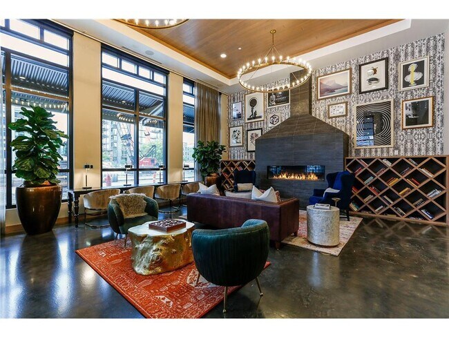 Building Photo - 728 N 3rd St