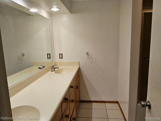 Building Photo - 8676 Community Blvd