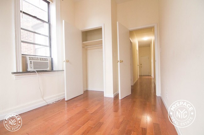 Building Photo - 781 Franklin Ave