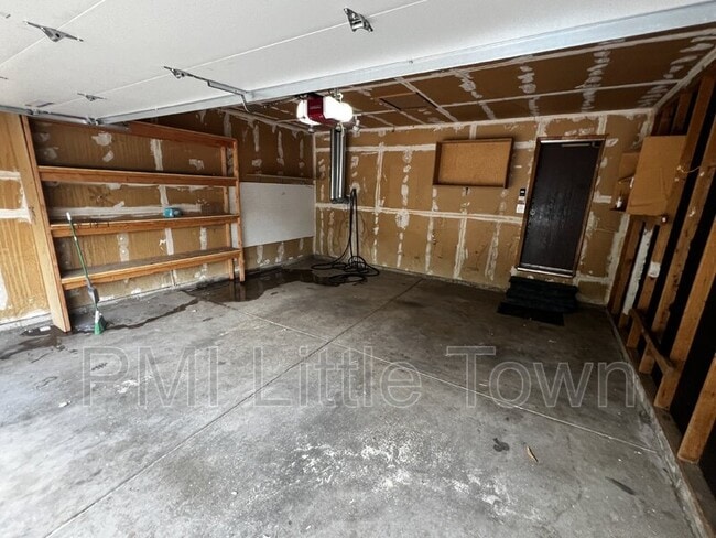 Building Photo - 2969 W Rowland Pl