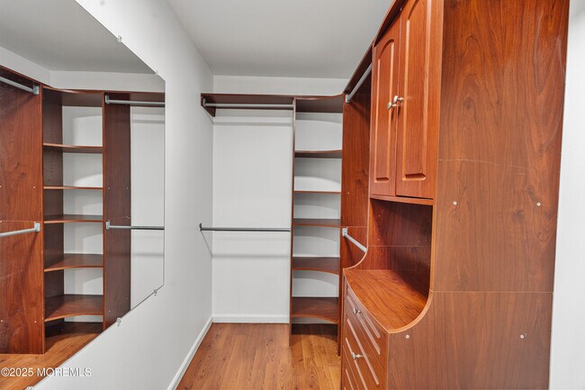 Building Photo - 61 Berkshire Dr
