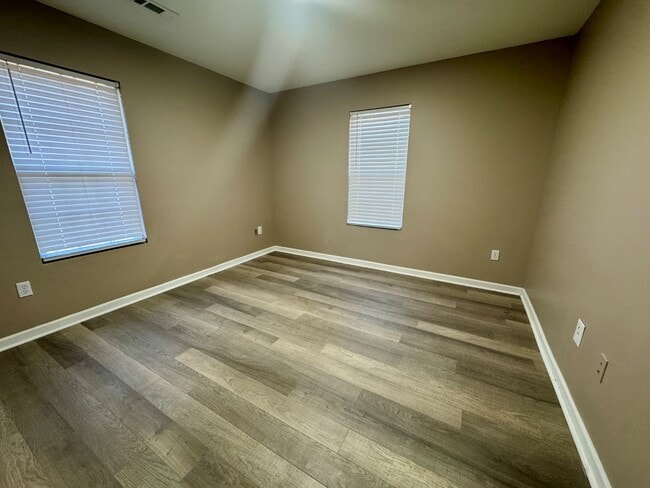 Building Photo - 208 Ohara Dr
