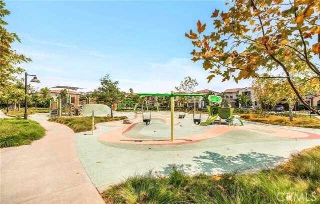 Building Photo - 110 Desert Bloom