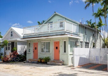 Front or property - 1104 Grinnell St