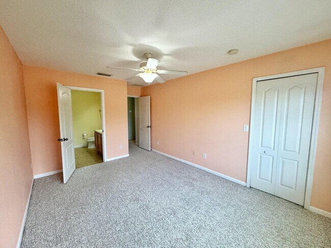 Building Photo - 237 Syrah Way