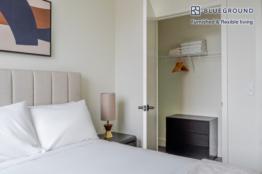 Building Photo - 19888 40th Ave W