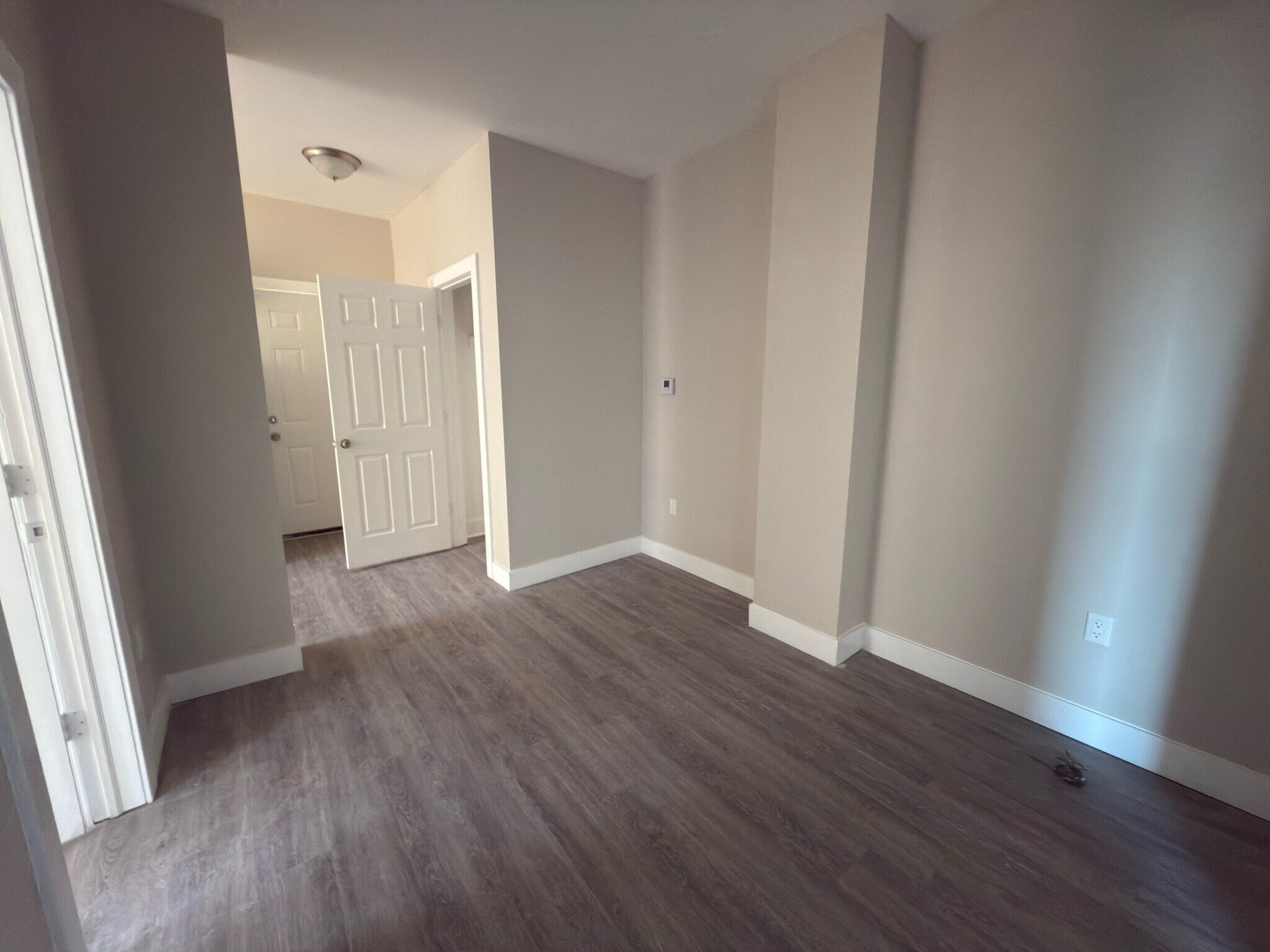 856 S 16th 3C - 856 S 16th St