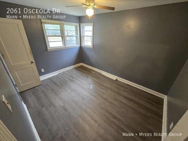 Building Photo - 2061 Osceola Dr