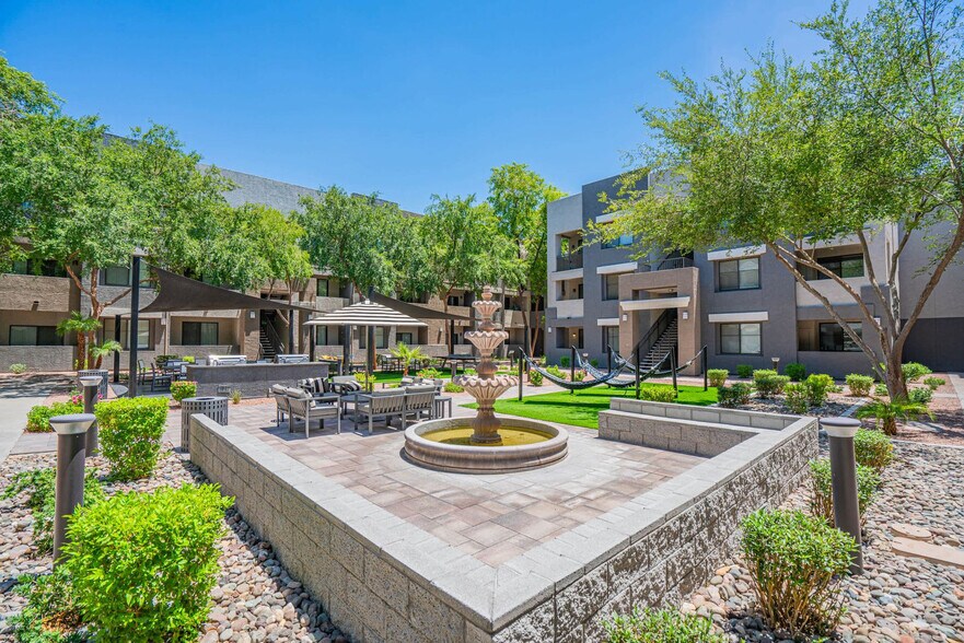 Building Photo - 6610 N 93rd Ave