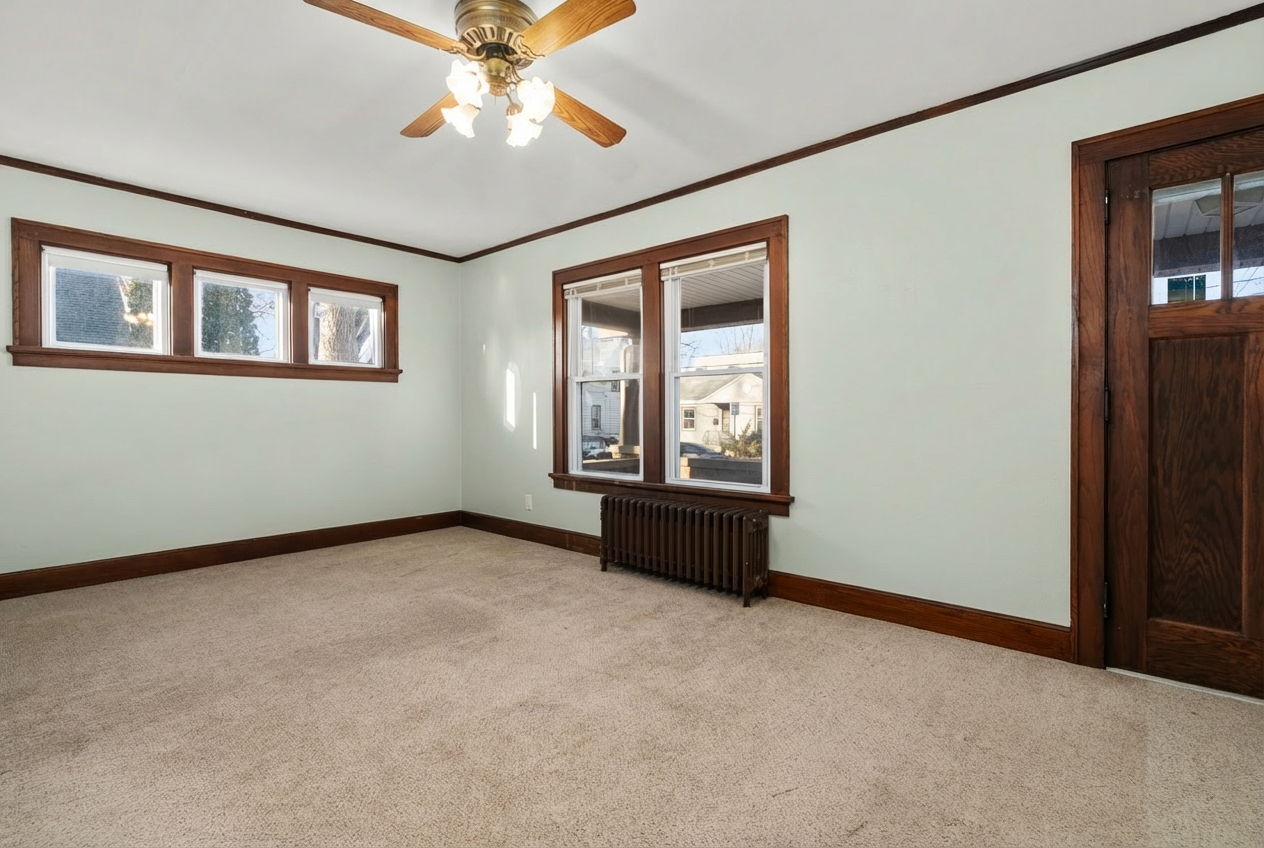 Living Room - 21 Farwell St