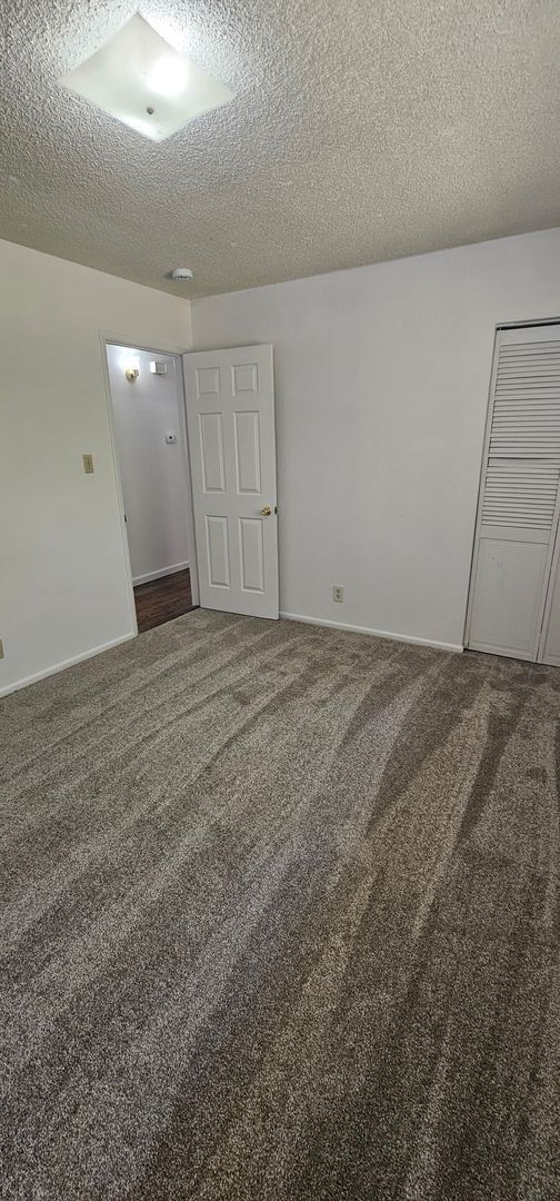 Building Photo - North West Reno 3 bed Room 2 bath 2 car garage Home For Rent,