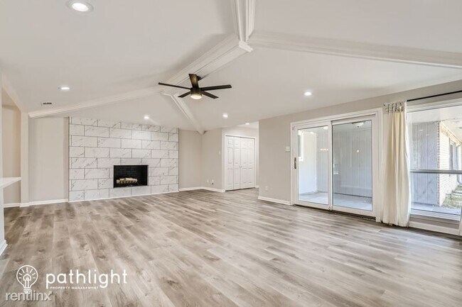 Building Photo - 3 br, 2 bath House - 122 Roma Drive UNIT