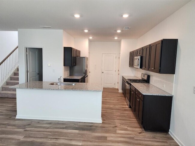 Building Photo - 6145 Langdon Way