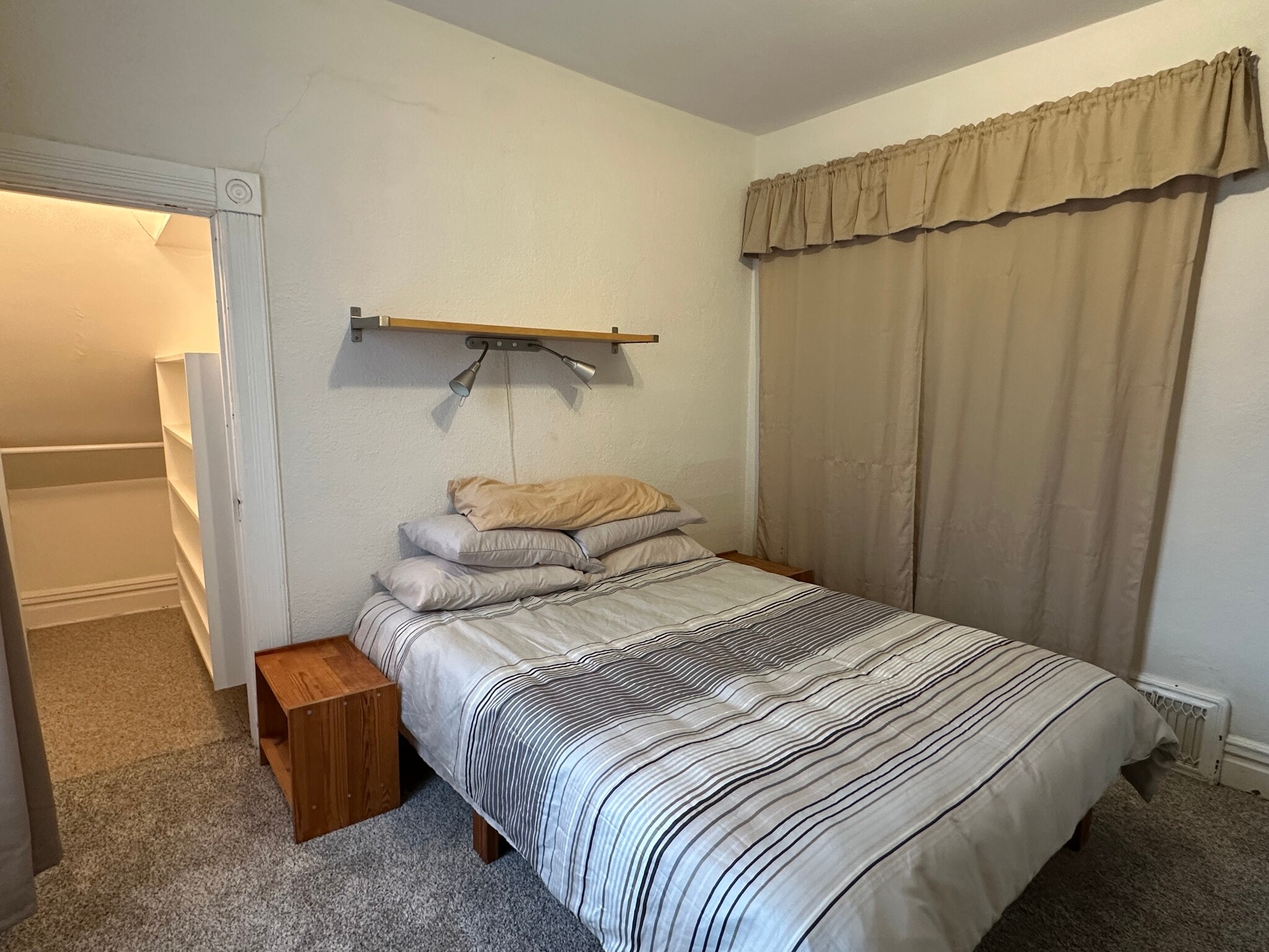 Building Photo - 624 N 2nd Ave W