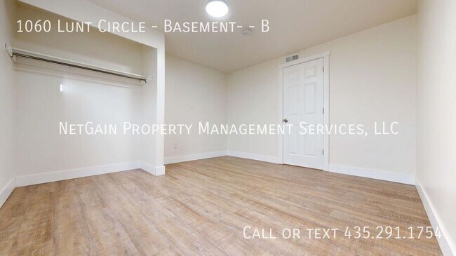 Building Photo - 1060 Lunt Cir