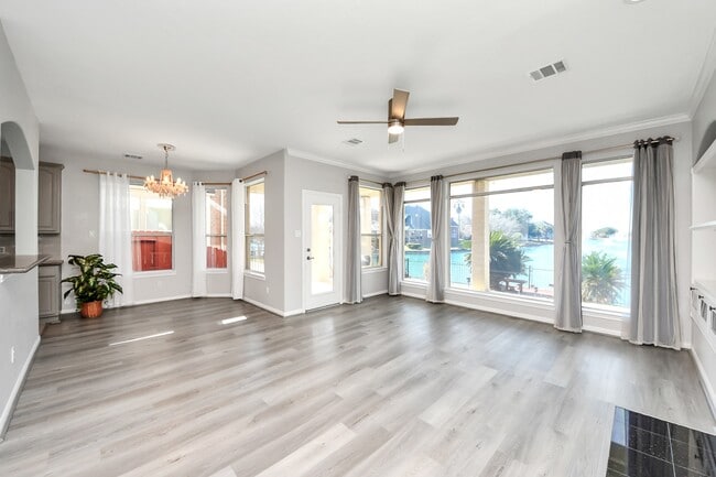 Building Photo - 14302 Jaubert Ct