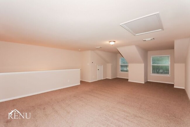 Building Photo - 2713 Autumn Falls Drive