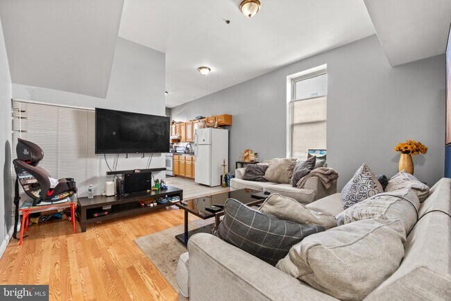 Building Photo - 1319 N 19th St