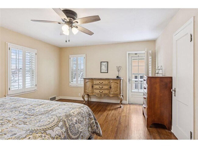 Building Photo - 1197 W Como Blvd