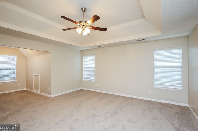 Building Photo - 5875 Sunflower Ct