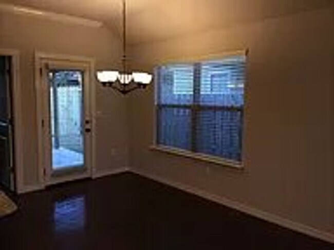 Building Photo - Cozy home in the coveted Sunbridge Villas neighborhood