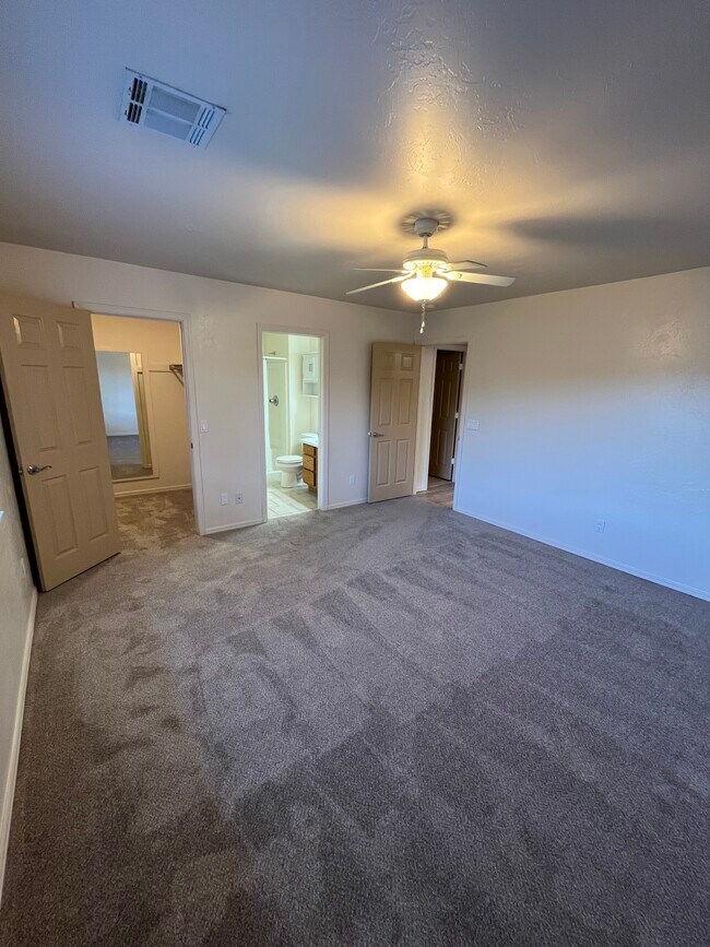 Building Photo - 1404 Bois D Arc Dr