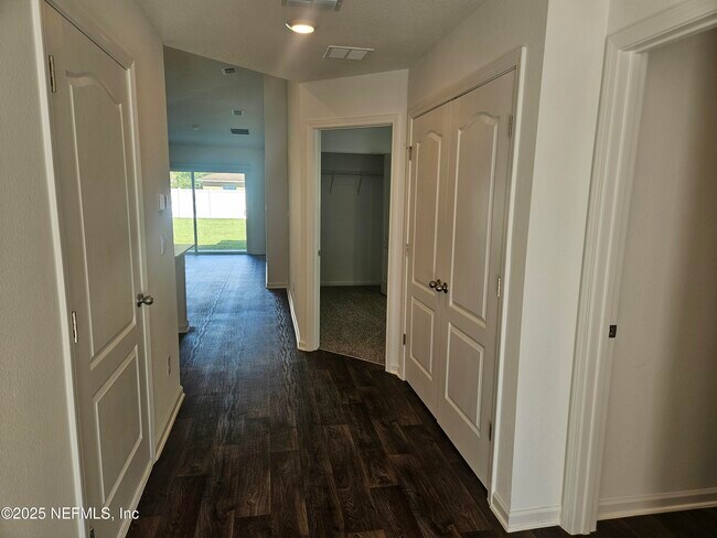 Building Photo - 59 Wellhaven Ln