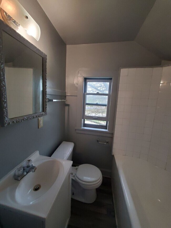 Building Photo - 1806-1808 63rd St. (Duplex)