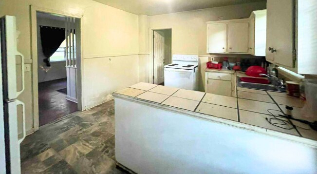 Building Photo - 855 Winn St