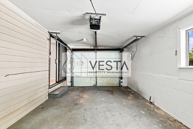 Building Photo - 688 Upper Grassy Branch Extension