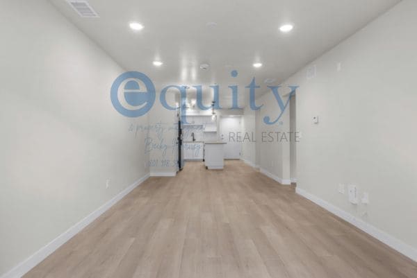 Building Photo - 1032 E 400 S