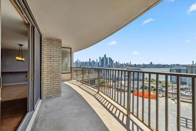 Building Photo - 380 Mountain Rd