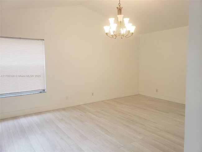 Building Photo - 719 Stanton Dr
