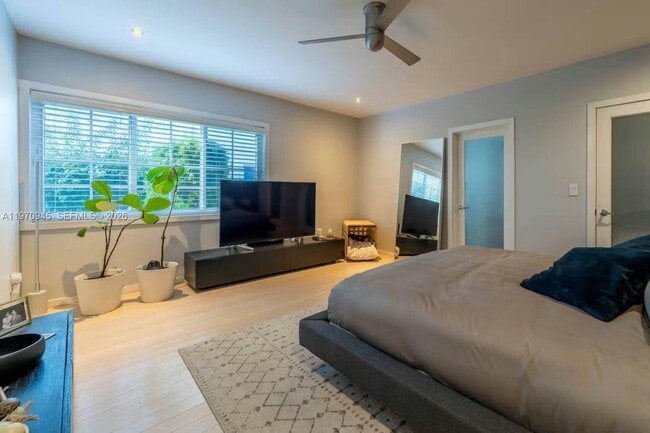 Building Photo - 1061 Michigan Ave