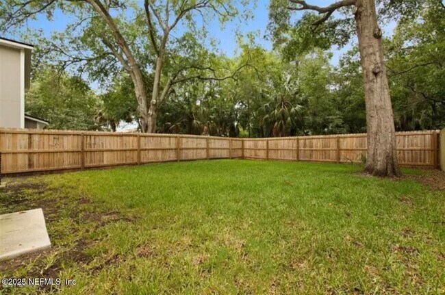 Building Photo - 8213 Highfield Ave