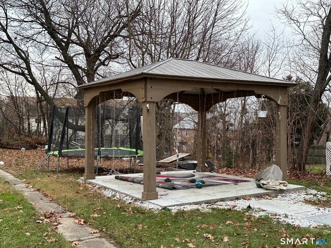 Building Photo - 70 Hawthorne St